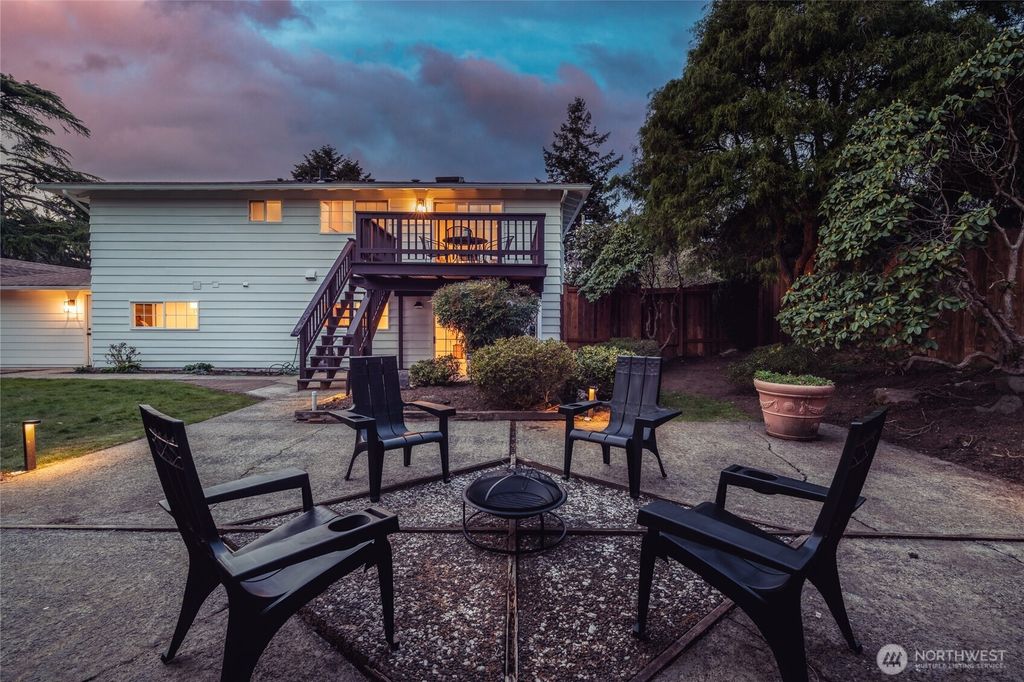 Photo of 6714 162nd Place SW, Lynnwood, WA 98037 (MLS # 2347179)