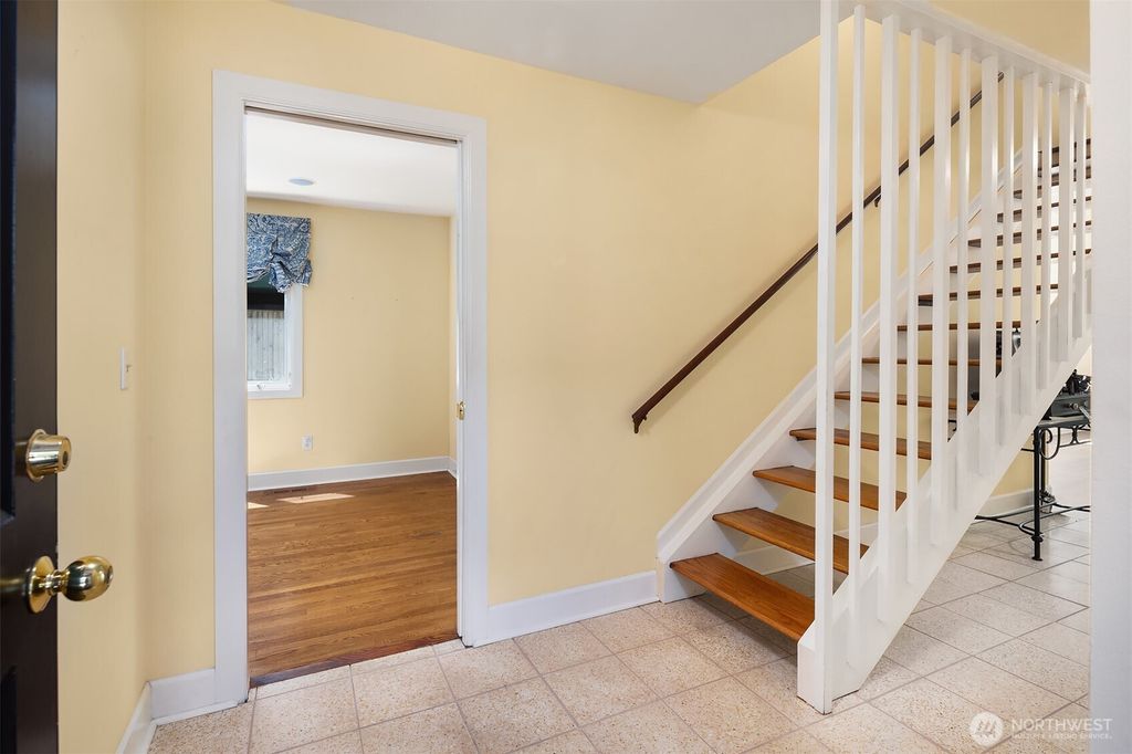 Photo of 1921 37th Place E, Seattle, WA 98112 (MLS # 2386880)