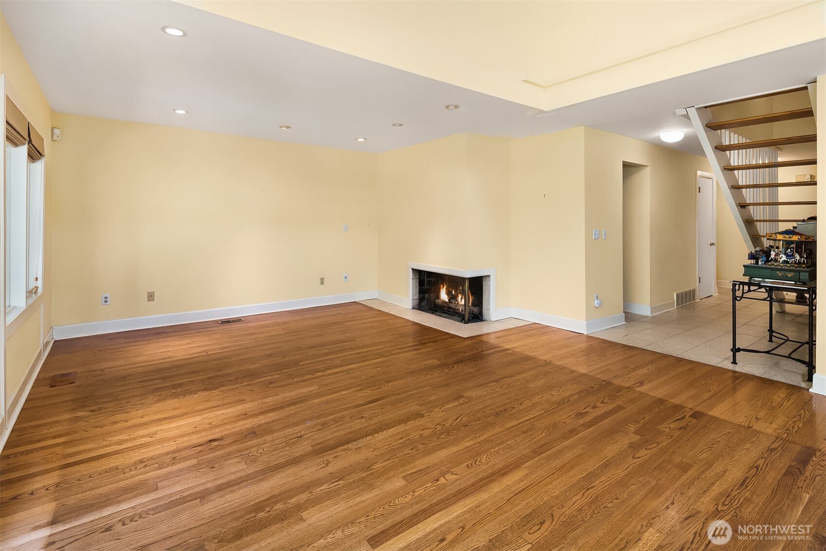 1921 37th Place E