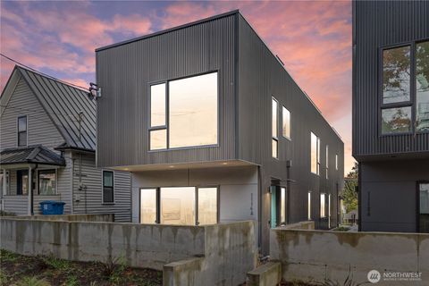 1114 26th Avenue A Seattle WA 98122