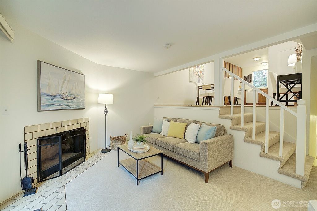 Photo of 918 N 165th Street #6, Shoreline, WA 98133 (MLS # 2522264)