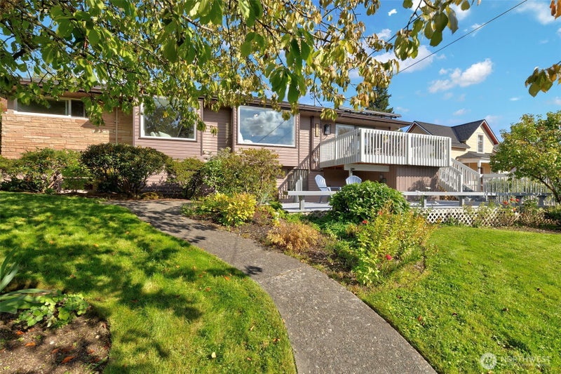 18750 Fjord Drive NE