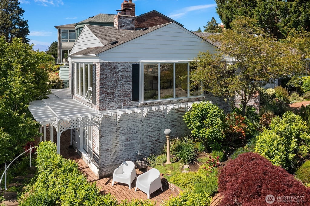 Photo of 4206 W Glenmont Lane, Seattle, WA 98199 (MLS # 2539058)