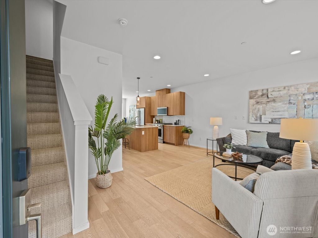 Photo of 18115 65th Avenue NE #102, Kenmore, WA 98028 (MLS # 2482328)