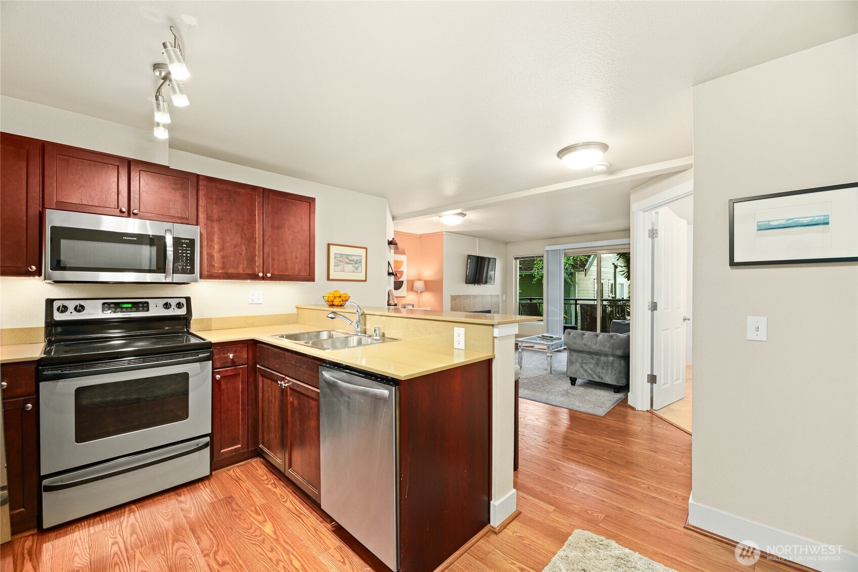 566 Prospect Street 209