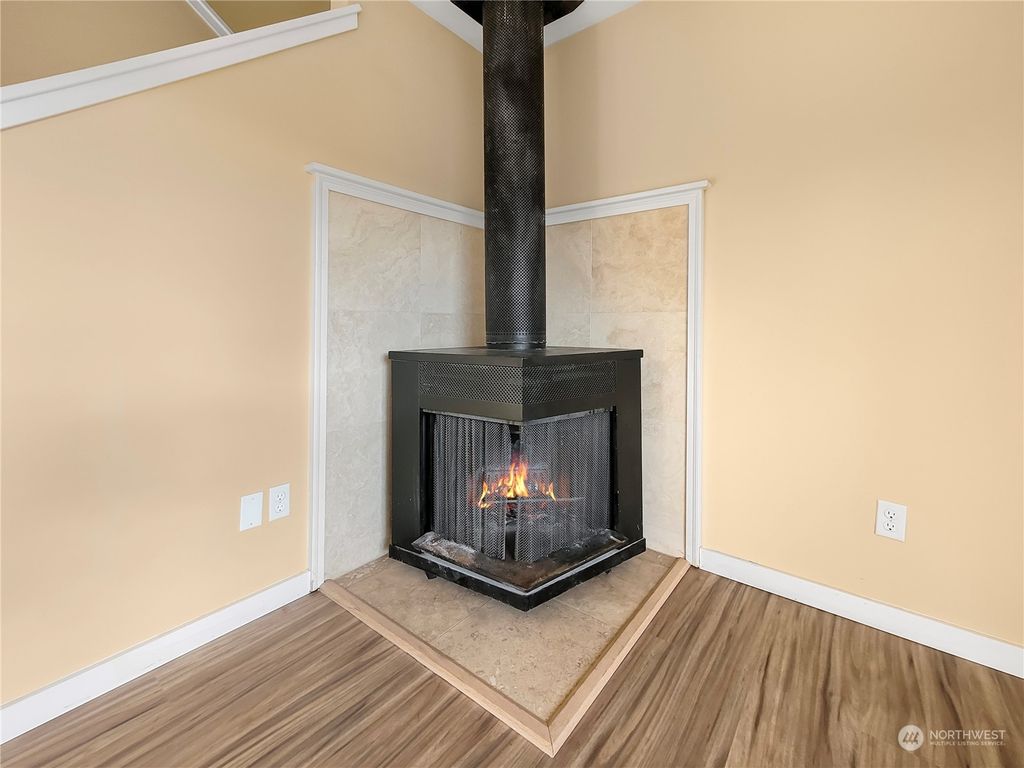 Photo of 5632 123rd Avenue SE #13, Bellevue, WA 98006 (MLS # 2160162)
