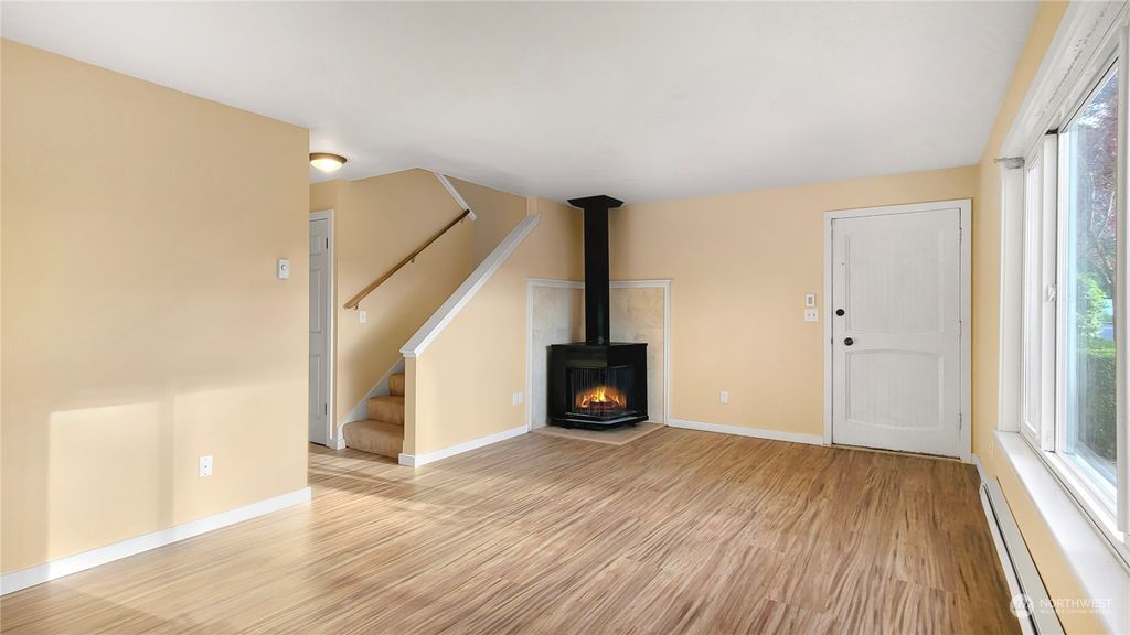 Photo of 5632 123rd Avenue SE #13, Bellevue, WA 98006 (MLS # 2160162)