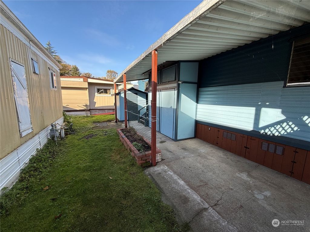 Photo of 10515 Woodinville Drive Dr #23, Bothell, WA 98011 (MLS # 2307442)