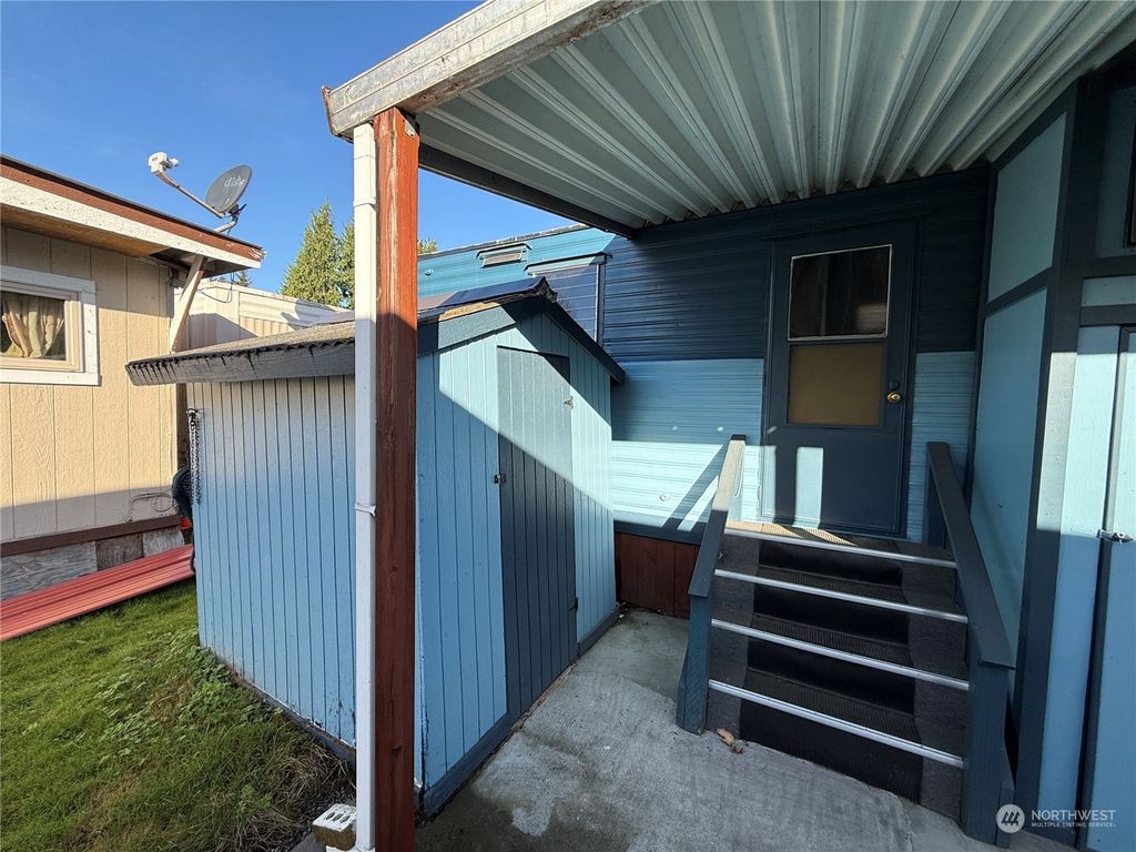 Photo of 10515 Woodinville Drive Dr #23, Bothell, WA 98011 (MLS # 2307442)