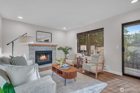 Photo of 11701 100th Avenue NE #4, Kirkland, WA 98034 (MLS # 2540848)