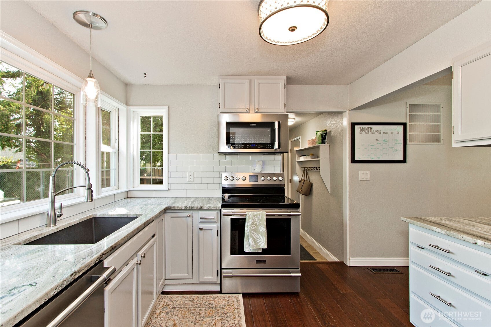 2871 Initial Avenue