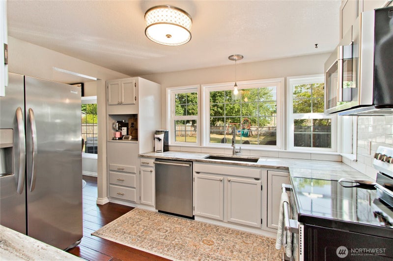 2871 Initial Avenue