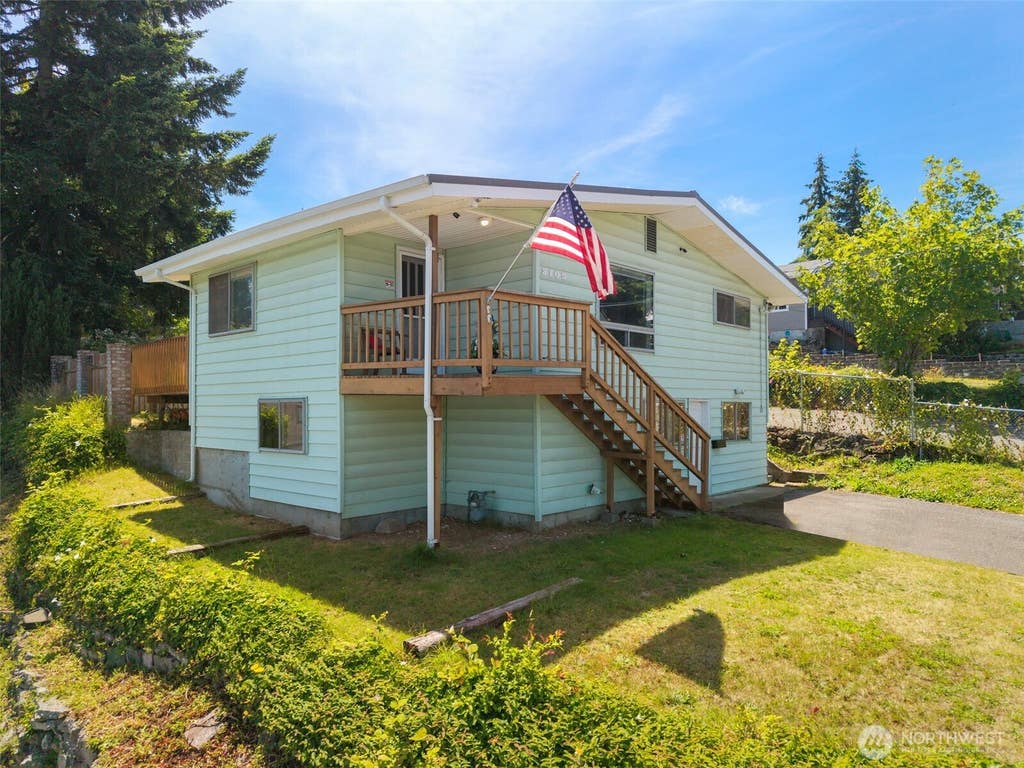 Photo of 3105 13th Street, Bremerton, WA 98312 (MLS # 2540317)