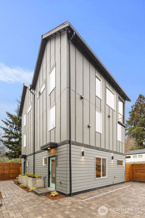 Photo of 806 C S Rose Street, Seattle, WA 98108 (MLS # 2472130)