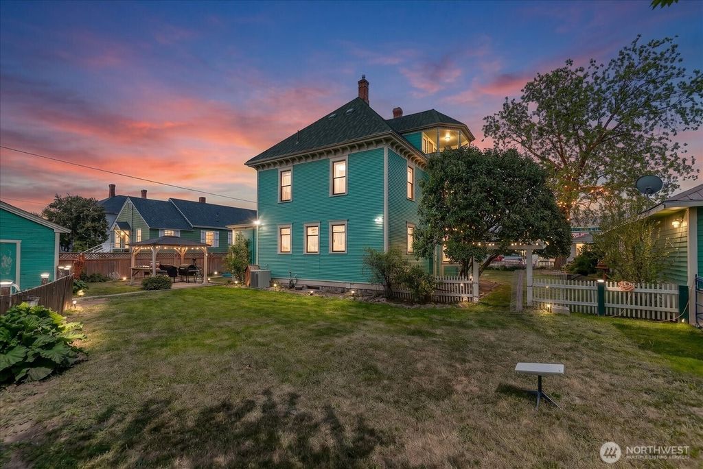 Photo of 103 E Broadway Avenue, Ritzville, WA 99169 (MLS # 2528011)