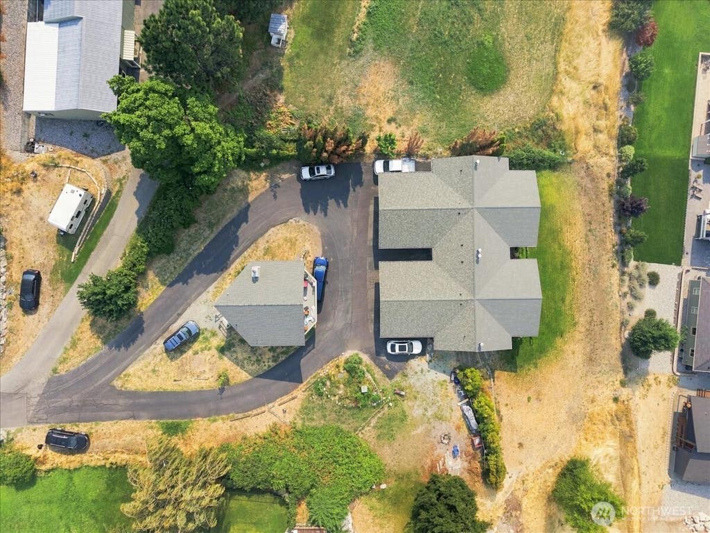 Photo of 57 Katalpa Lane, Manson, WA 98831 (MLS # 2566478)