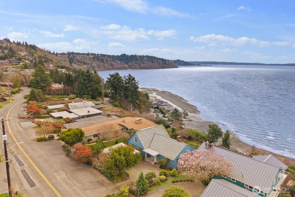 Photo of 12249 Shorewood Drive SW, Burien, WA 98146 (MLS # 2470041)