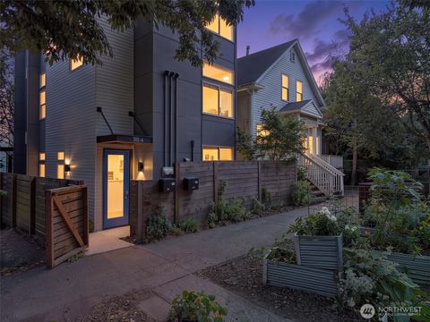 Photo of 310 21st Avenue #A, Seattle, WA 98122 (MLS # 2554914)