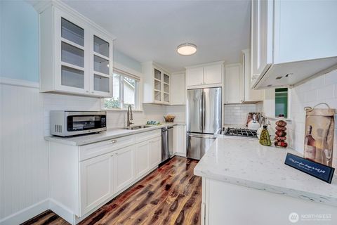 Tiny photo for 1209 NE 155th Street, Shoreline, WA 98155 (MLS # 2477025)