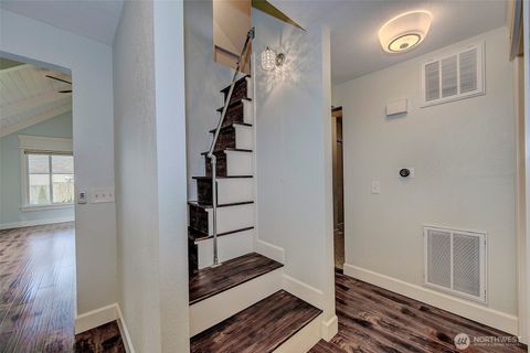 Tiny photo for 1209 NE 155th Street, Shoreline, WA 98155 (MLS # 2477025)