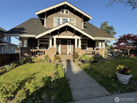 Photo of 3231 Grand Avenue, Everett, WA 98201 (MLS # 2476167)