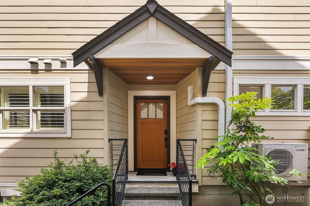 Photo of 3122 Franklin Avenue E #A, Seattle, WA 98102 (MLS # 2380995)