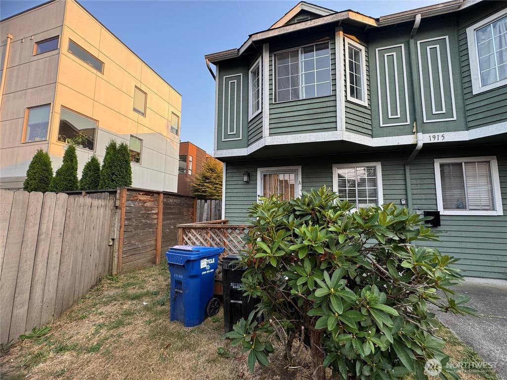 Photo of 1915 E Spruce Street #A, Seattle, WA 98122 (MLS # 2573459)