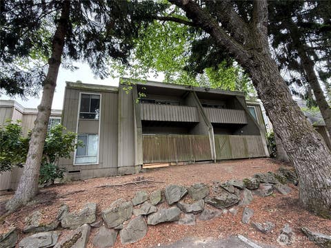 Photo of 4802 180th Street SW #F202, Lynnwood, WA 98037 (MLS # 2568276)