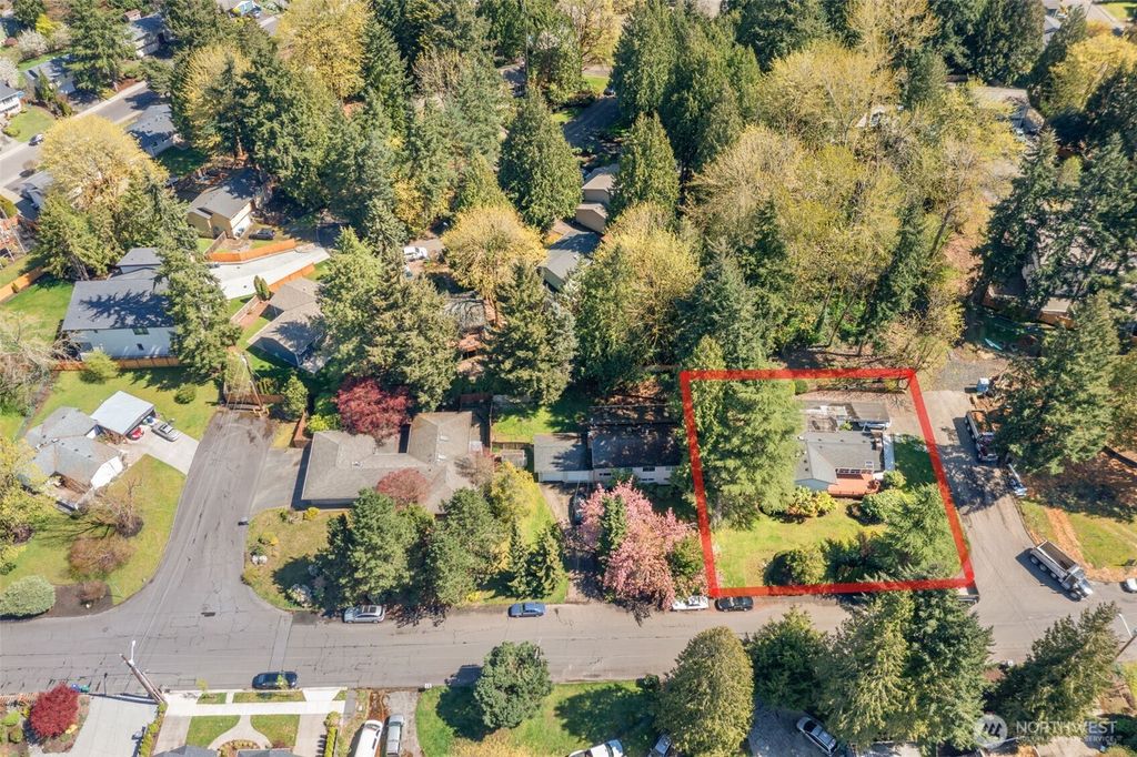 Photo of 12604 109th Pl Pl, Kirkland, WA 98033 (MLS # 2509936)