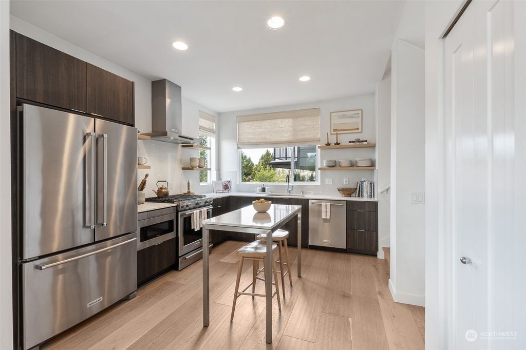 Photo of 2514 Yale Avenue E #B, Seattle, WA 98102 (MLS # 2059837)