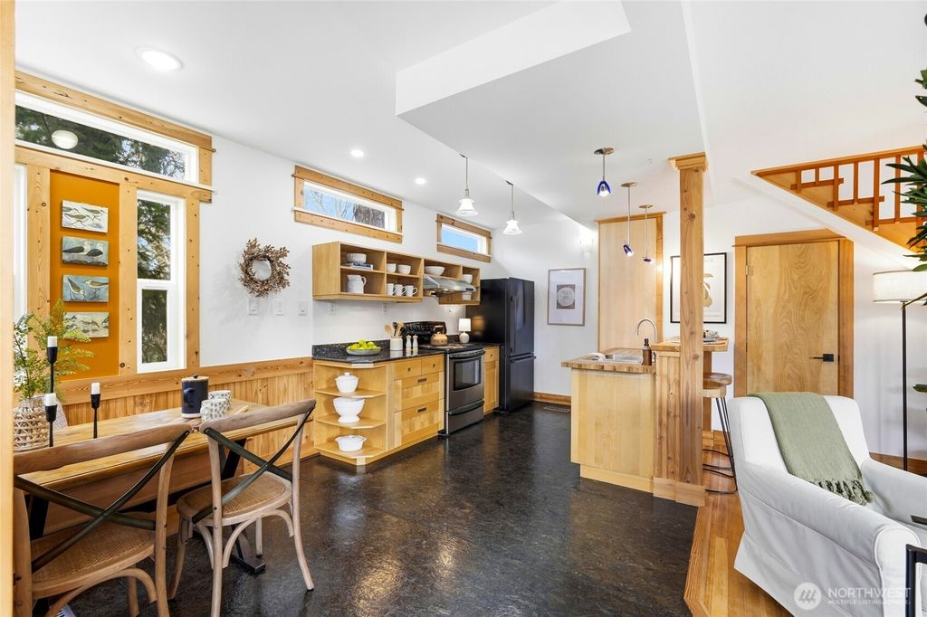 Photo of 8752 Dayton Avenue N #B, Seattle, WA 98103 (MLS # 2486691)