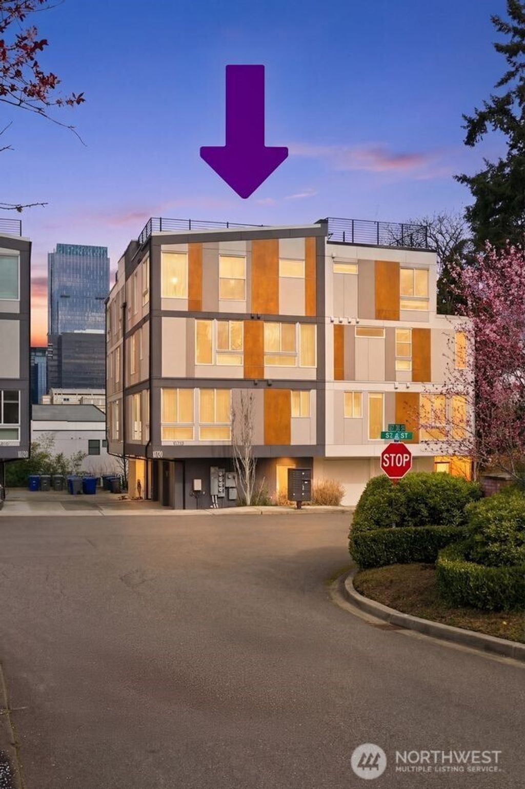 Photo of 10712 SE 2nd Street, Bellevue, WA 98004 (MLS # 2489519)