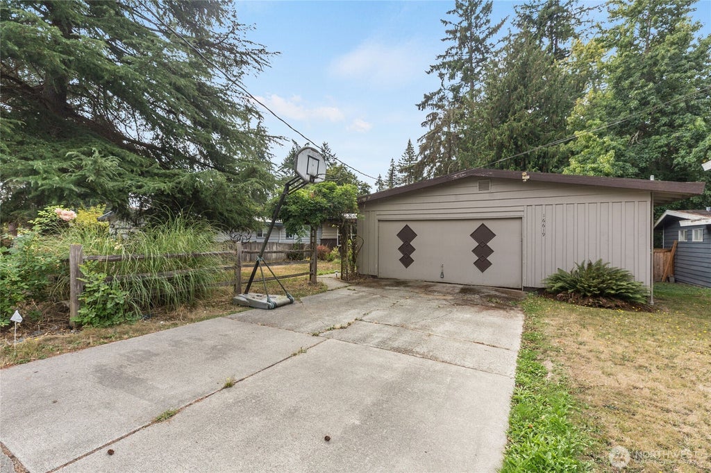 Photo of 16619 SE 12th Street, Bellevue, WA 98008 (MLS # 2576408)
