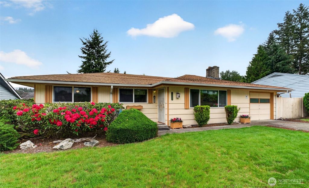 Photo of 12810 162nd Avenue SE, Renton, WA 98059 (MLS # 2520160)