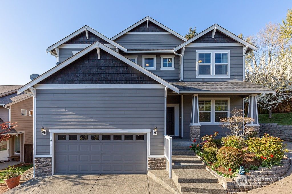 Photo of 1014 S 32nd Place, Renton, WA 98055 (MLS # 2060980)