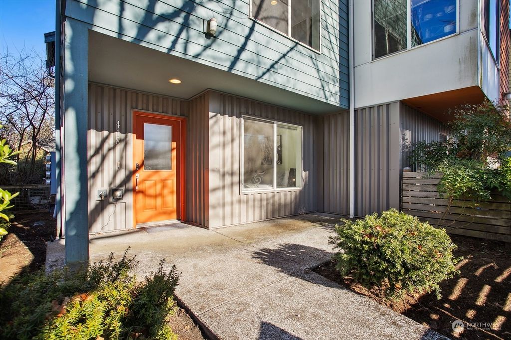 Photo of 418 N 130th Street, Seattle, WA 98133 (MLS # 2326595)