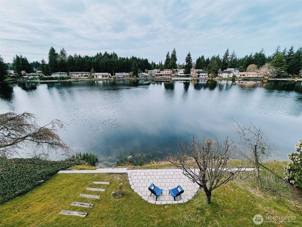 Photo of 32637 39TH Place SW, Federal Way, WA 98023 (MLS # 2421434)
