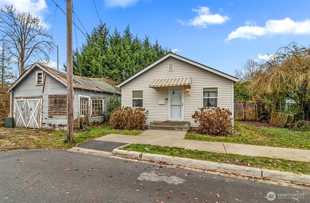 Photo of 335 N Madison Street, Monroe, WA 98272 (MLS # 2458865)