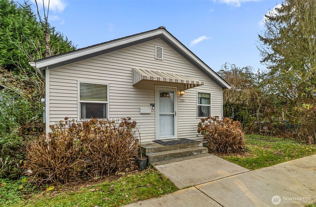 Photo of 335 N Madison Street, Monroe, WA 98272 (MLS # 2458865)