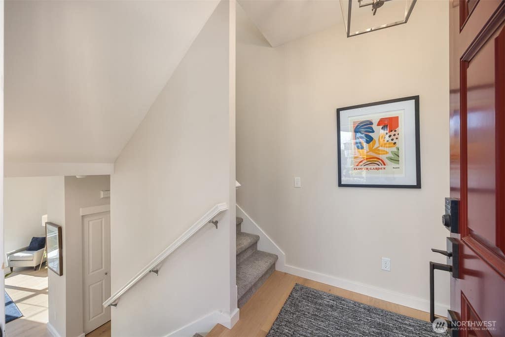 Photo of 1936 17th Avenue NE, Issaquah, WA 98029 (MLS # 2535408)