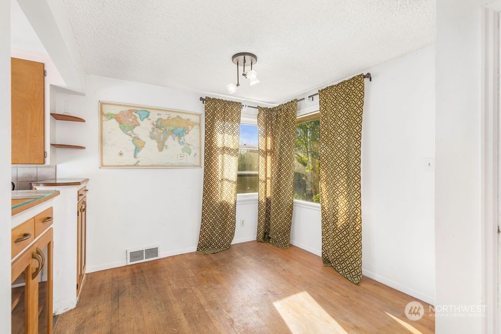 Photo of 5946 39th Avenue SW, Seattle, WA 98136 (MLS # 2196963)
