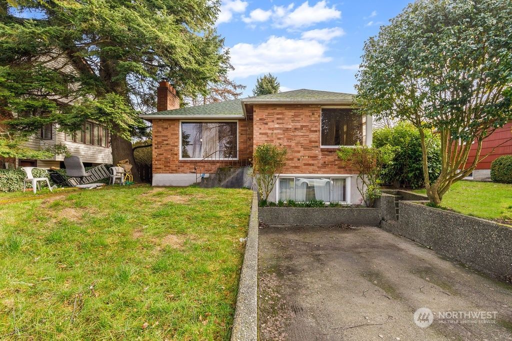 Photo of 5946 39th Avenue SW, Seattle, WA 98136 (MLS # 2196963)