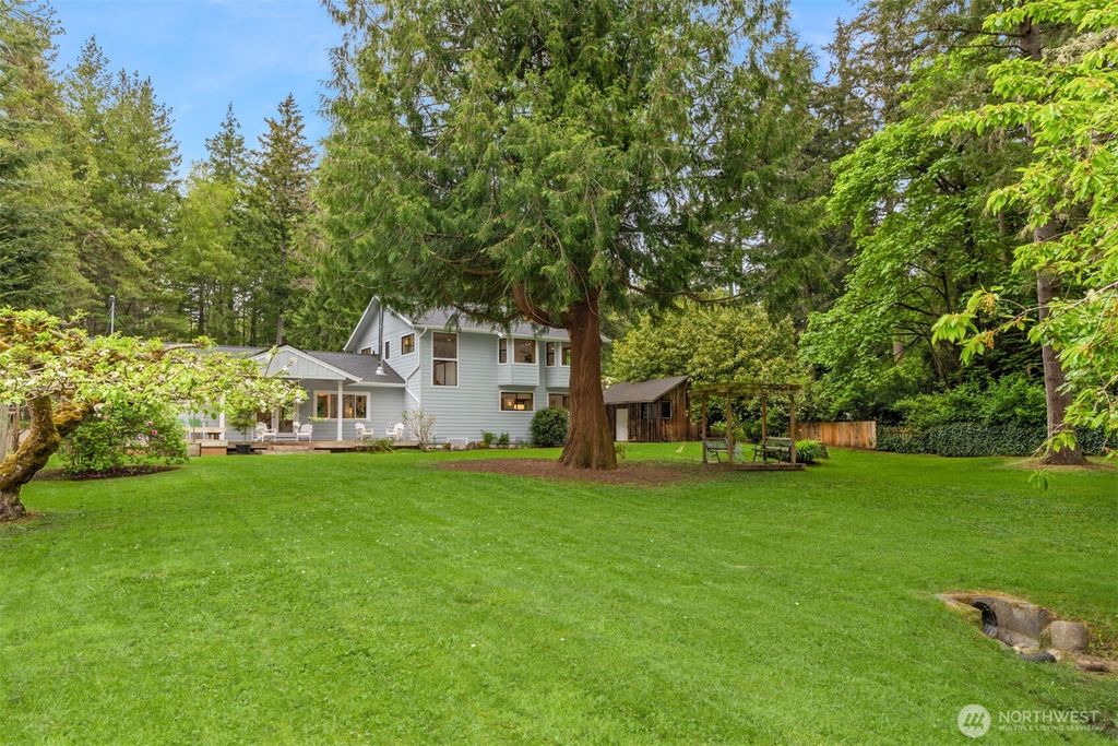 Photo of 6729 NE Ralston Road, Bainbridge Island, WA 98110 (MLS # 2516500)