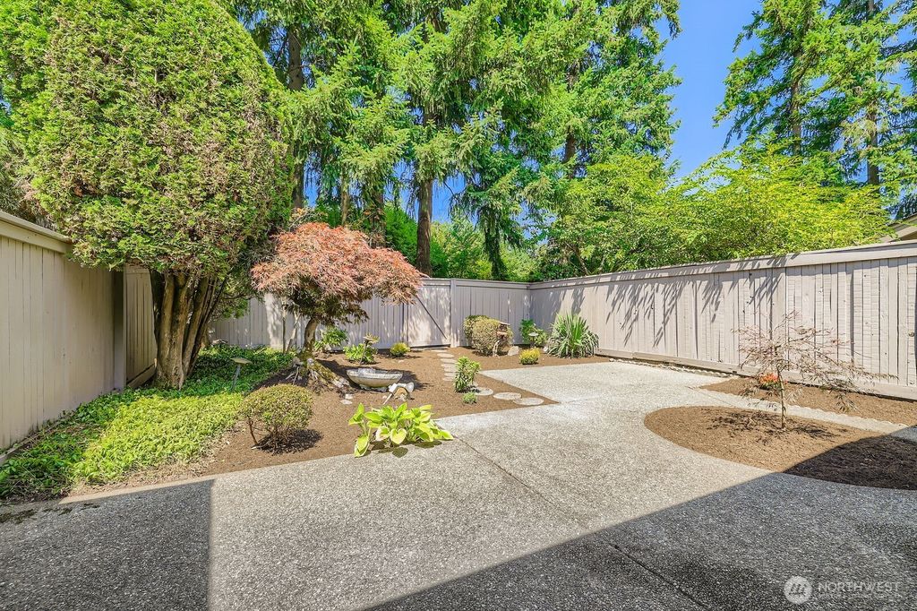 Photo of 14208 NE 2nd Place, Bellevue, WA 98007 (MLS # 2412554)