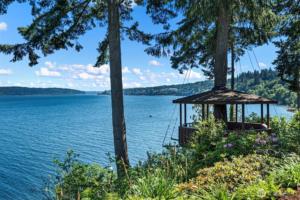 Photo of 15133 Defiance Drive SE, Olalla, WA 98359 (MLS # 2557100)
