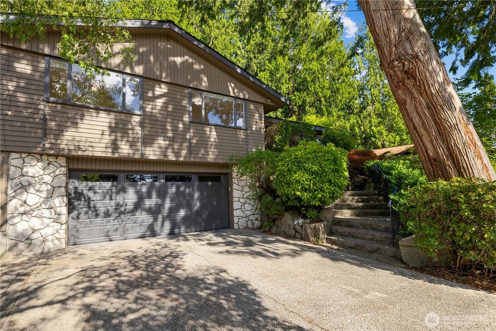 Photo of 11032 39th Avenue NE, Seattle, WA 98125 (MLS # 2538192)