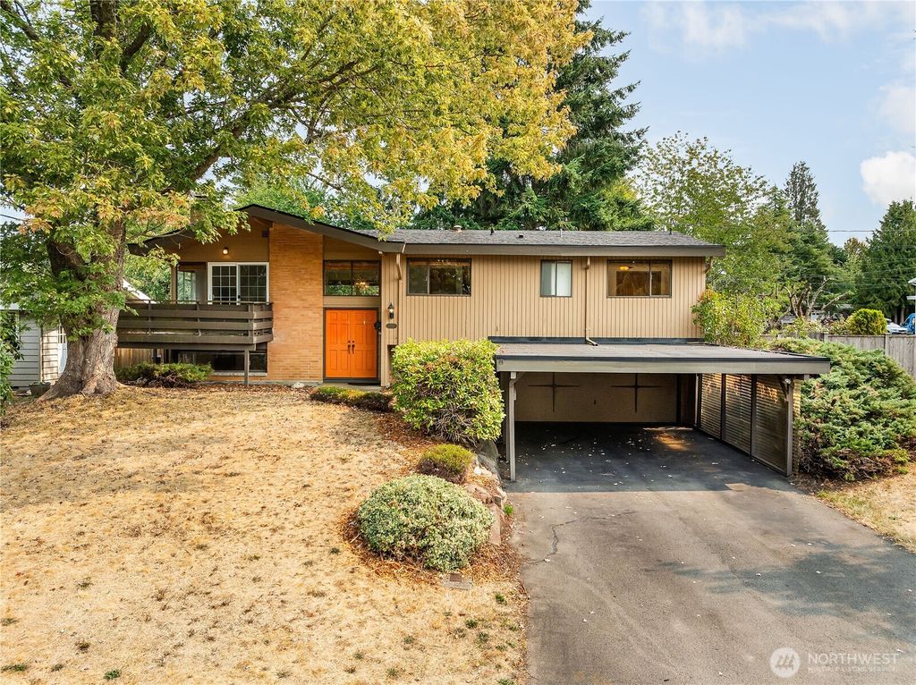 Photo of 22527 87th Place W, Edmonds, WA 98026 (MLS # 2430960)