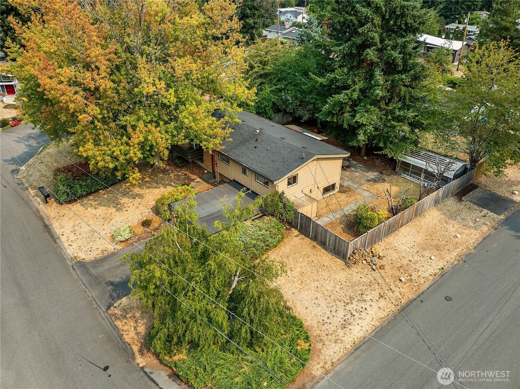 Photo of 22527 87th Place W, Edmonds, WA 98026 (MLS # 2430960)