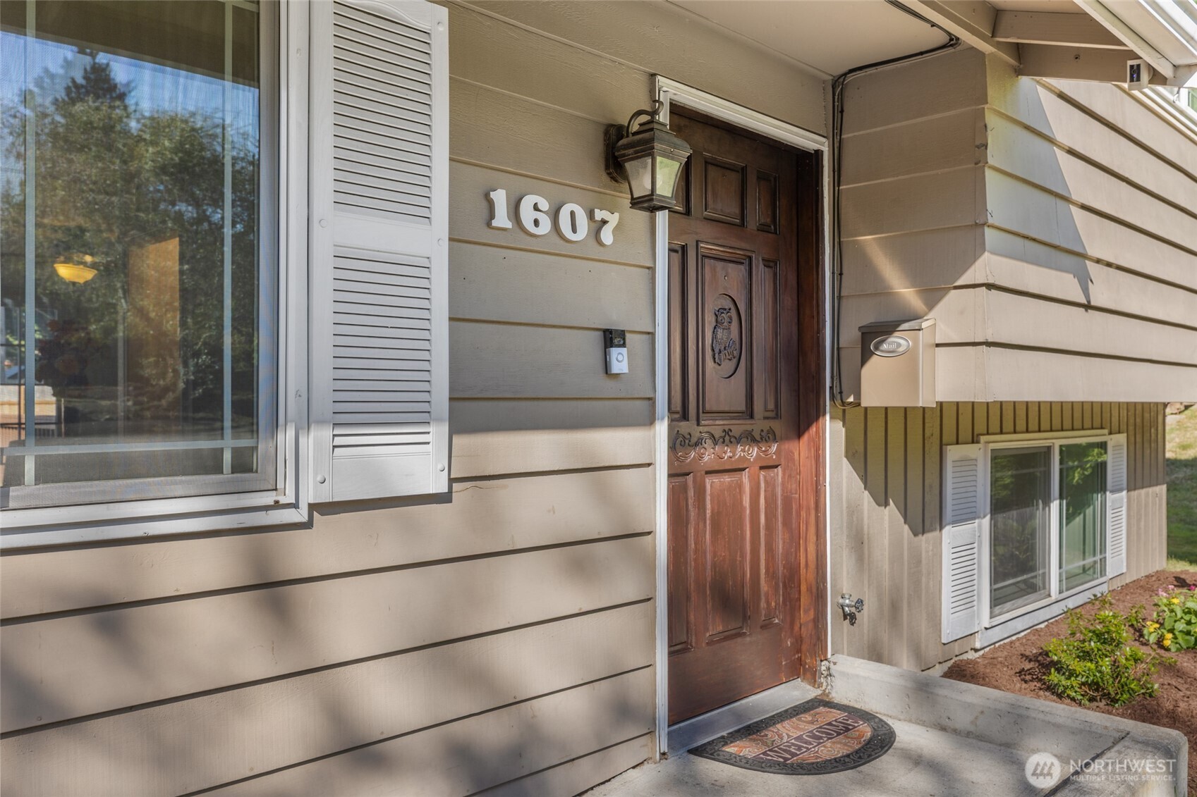 1607 E Hazel Avenue