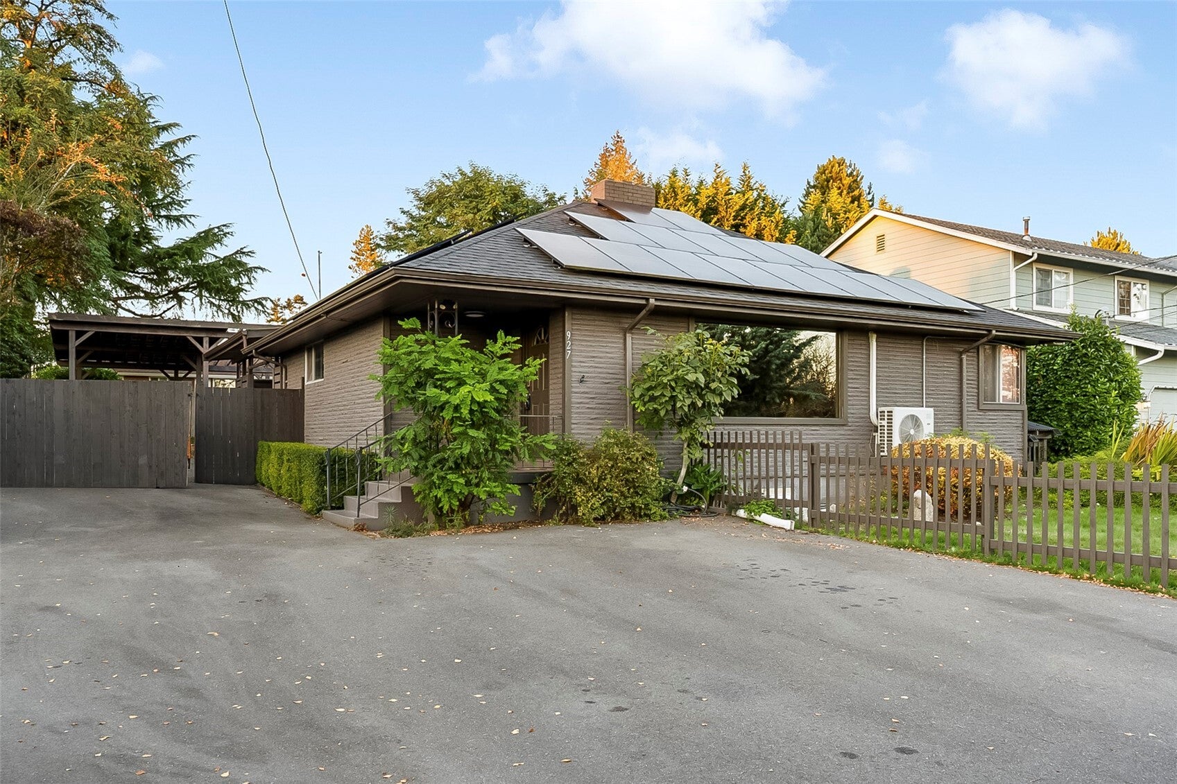 927 Van Jan Street